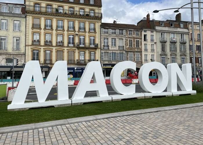 schild von macon an der rhone