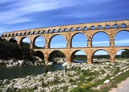 Imposante Brücke Pont Du Gard