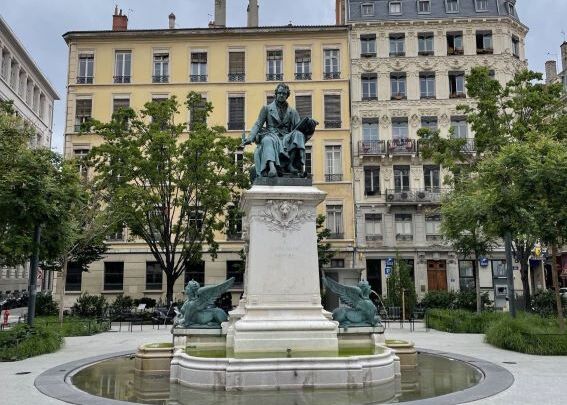 denkmal ampere in lyon