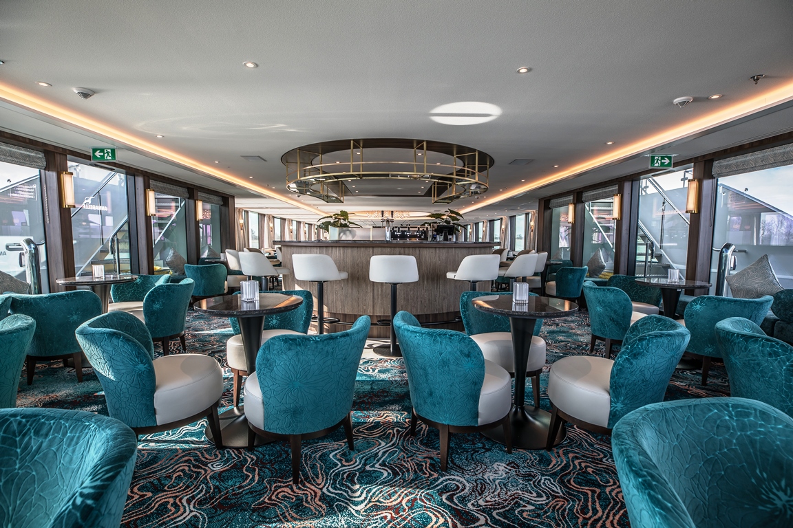 Lounge und Bar